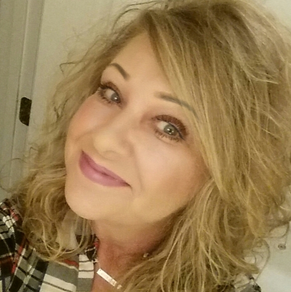 Meet your Posher, Sherry - Picture 1 of 1